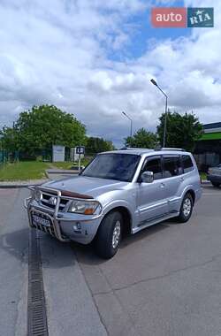 Внедорожник / Кроссовер Mitsubishi Pajero 2004 в 