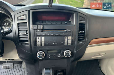 Внедорожник / Кроссовер Mitsubishi Pajero 2007 в 