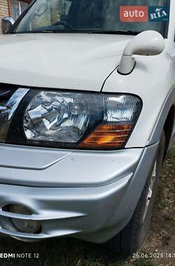 Внедорожник / Кроссовер Mitsubishi Pajero 1999 в 