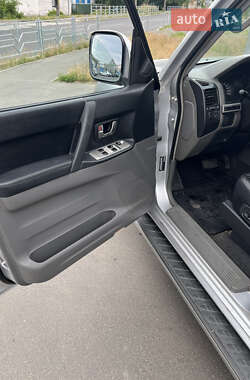 Внедорожник / Кроссовер Mitsubishi Pajero 2003 в 