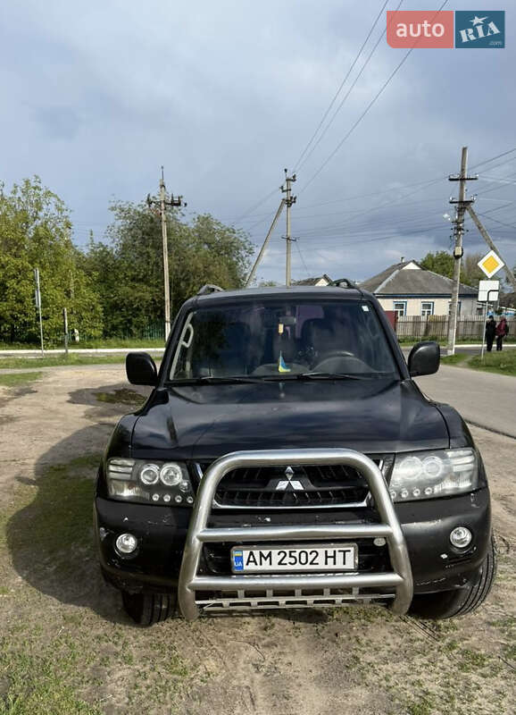 Mitsubishi Pajero 2006