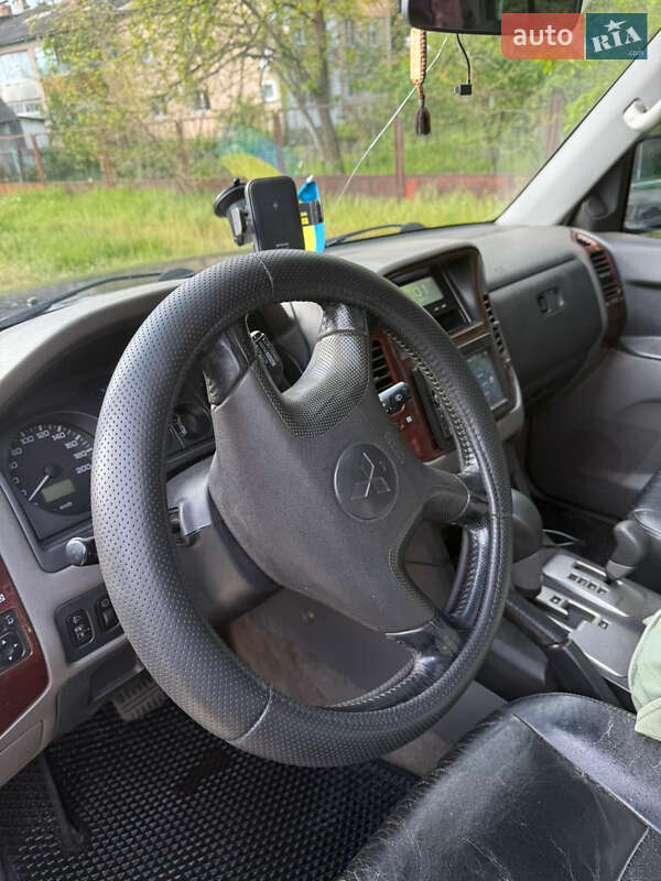 Позашляховик / Кросовер Mitsubishi Pajero 2006 в Черкасах