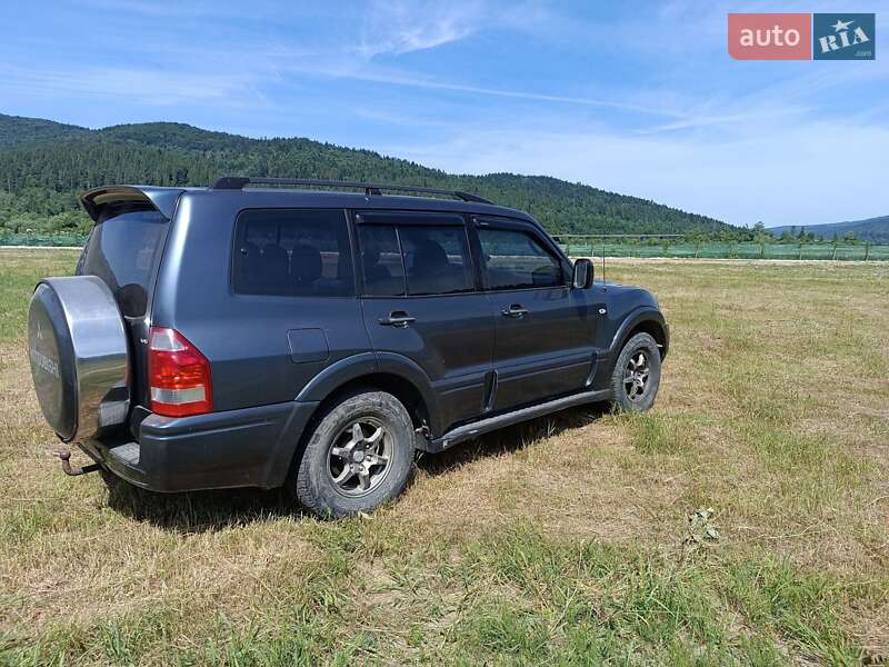 Внедорожник / Кроссовер Mitsubishi Pajero 2006 в 