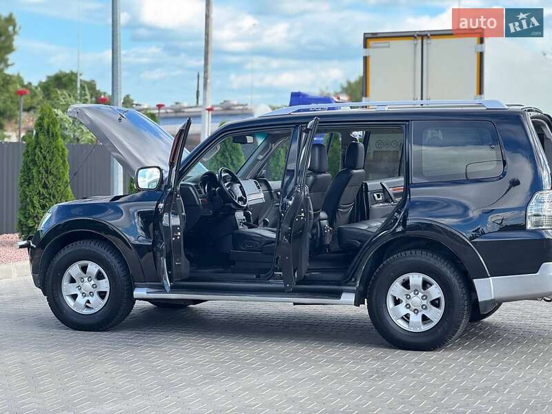 Позашляховик / Кросовер Mitsubishi Pajero 2007 в Одесі