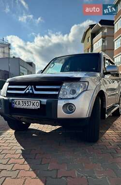 Позашляховик / Кросовер Mitsubishi Pajero 2008 в Києві