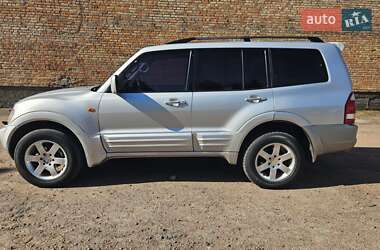 Внедорожник / Кроссовер Mitsubishi Pajero 2002 в 
