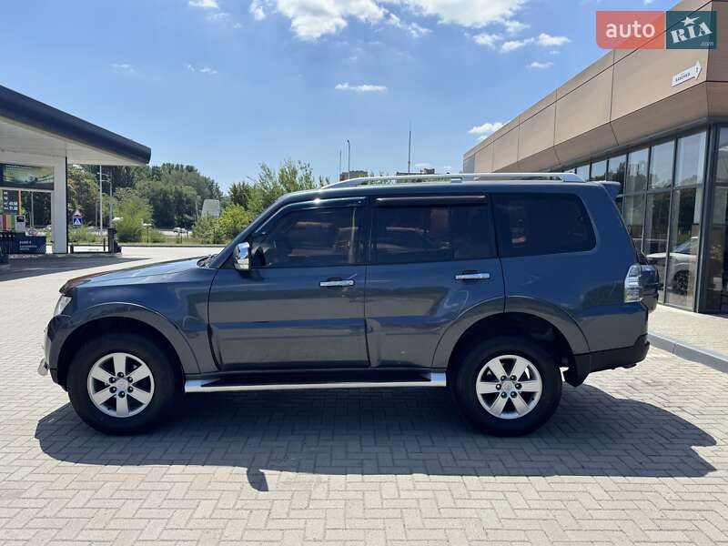Позашляховик / Кросовер Mitsubishi Pajero 2008 в Дніпрі
