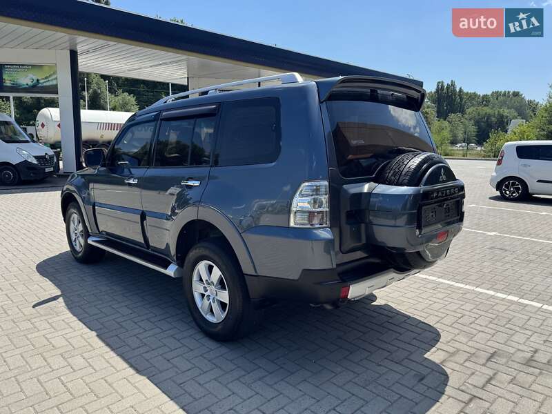 Позашляховик / Кросовер Mitsubishi Pajero 2008 в Дніпрі