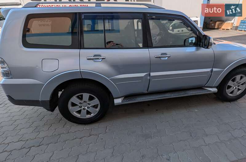 Внедорожник / Кроссовер Mitsubishi Pajero 2008 в Ивано-Франковске