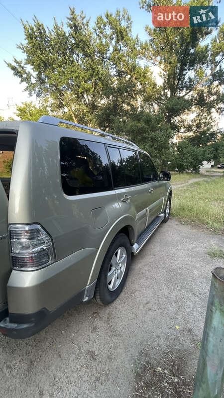 Mitsubishi Pajero 2008
