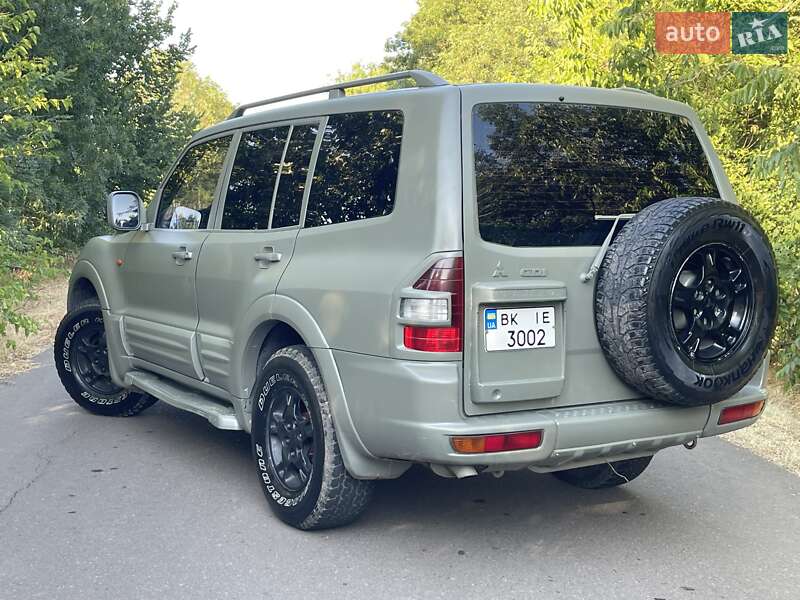Внедорожник / Кроссовер Mitsubishi Pajero 2001 в Одессе