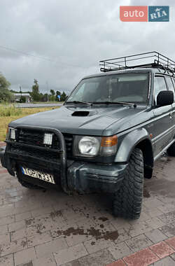 Позашляховик / Кросовер Mitsubishi Pajero 1995 в Стрию