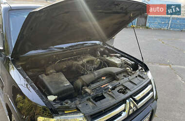 Позашляховик / Кросовер Mitsubishi Pajero 2007 в 