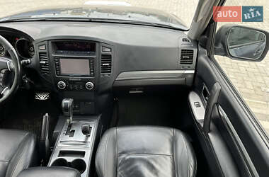 Внедорожник / Кроссовер Mitsubishi Pajero 2007 в 