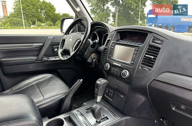 Внедорожник / Кроссовер Mitsubishi Pajero 2007 в 