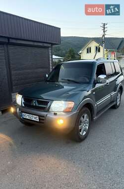 Внедорожник / Кроссовер Mitsubishi Pajero 2006 в Черновцах