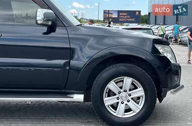 Внедорожник / Кроссовер Mitsubishi Pajero 2009 в 