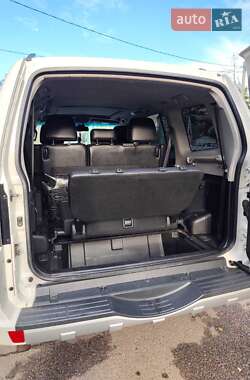 Внедорожник / Кроссовер Mitsubishi Pajero 2010 в 