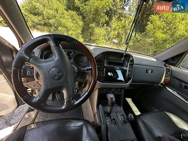 Внедорожник / Кроссовер Mitsubishi Pajero 2000 в Киеве