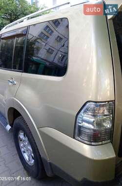 Внедорожник / Кроссовер Mitsubishi Pajero 2007 в 