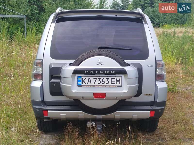 Внедорожник / Кроссовер Mitsubishi Pajero 2007 в Киеве