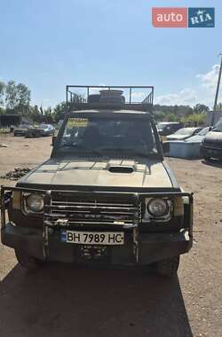 Позашляховик / Кросовер Mitsubishi Pajero 1989 в Ізюмі