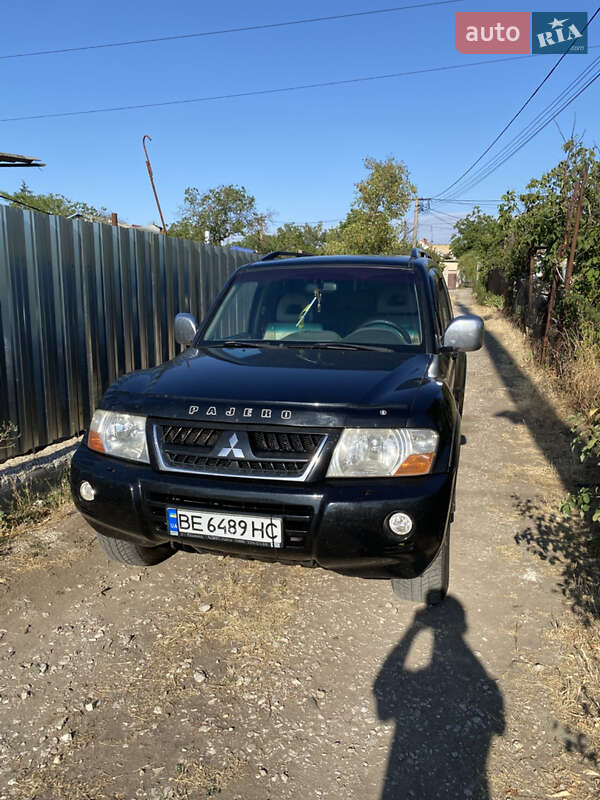 Позашляховик / Кросовер Mitsubishi Pajero 2006 в Миколаєві