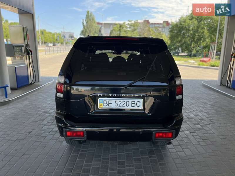 Позашляховик / Кросовер Mitsubishi Pajero 2007 в Миколаєві