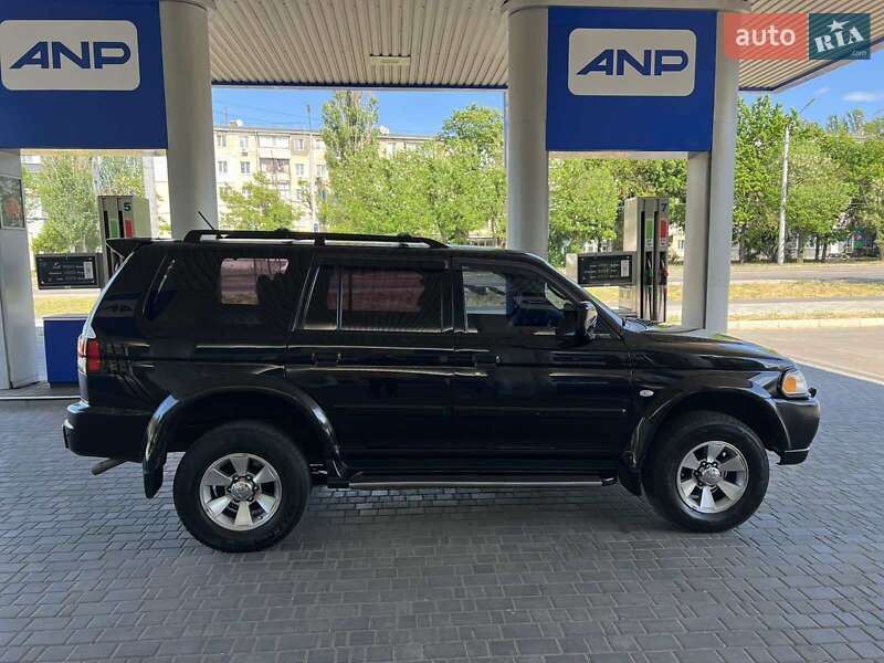 Позашляховик / Кросовер Mitsubishi Pajero 2007 в Миколаєві