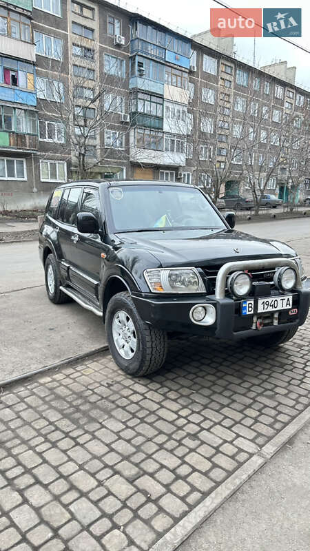 Mitsubishi Pajero 2001
