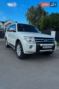 Позашляховик / Кросовер Mitsubishi Pajero 2011 в Білій Церкві