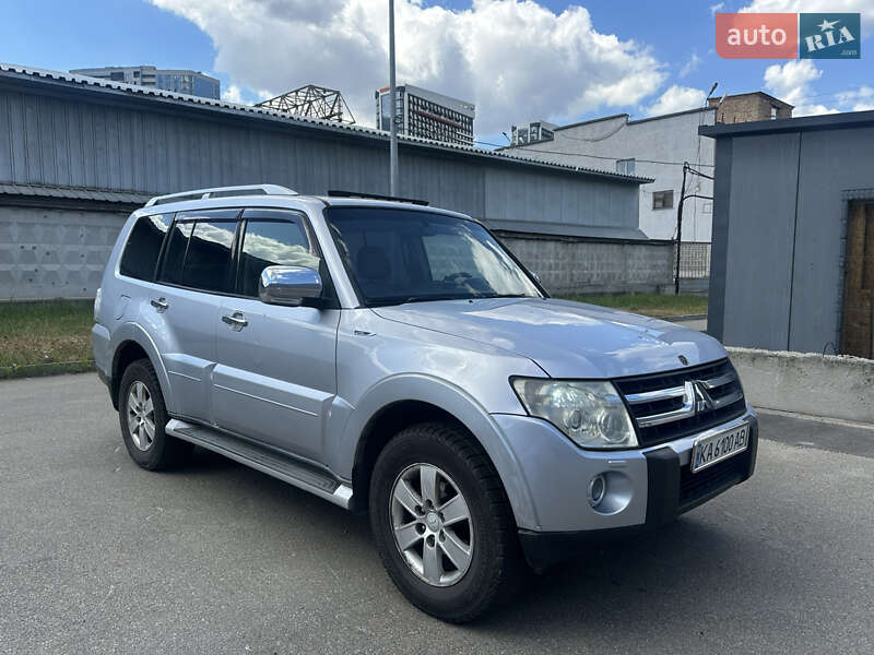Mitsubishi Pajero 2007