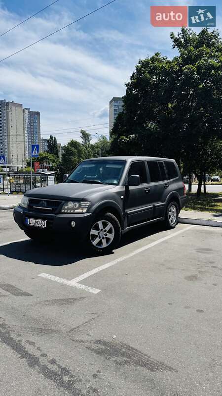 Mitsubishi Pajero 2006