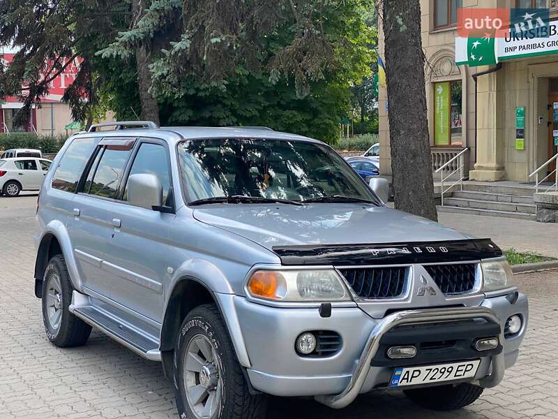 Mitsubishi Pajero 2005