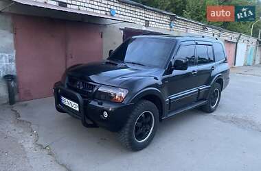 Позашляховик / Кросовер Mitsubishi Pajero 2004 в Южноукраїнську