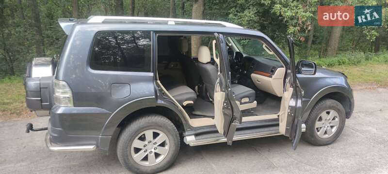 Внедорожник / Кроссовер Mitsubishi Pajero 2007 в Нетешине