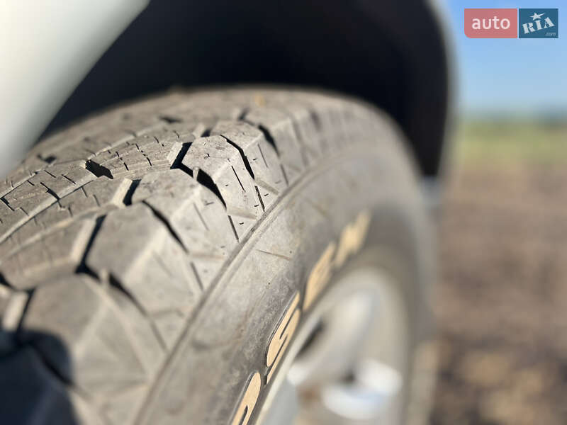 Внедорожник / Кроссовер Mitsubishi Pajero 1988 в Днепре фото 12 Внедорожник / Кроссовер Mitsubishi Pajero 1988 в Днепре