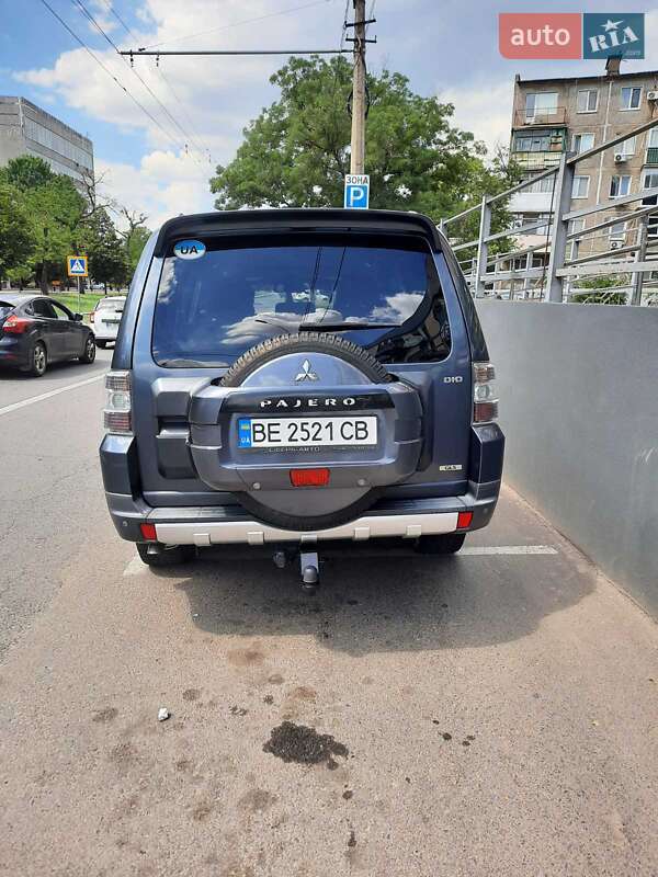 Внедорожник / Кроссовер Mitsubishi Pajero 2008 в Николаеве