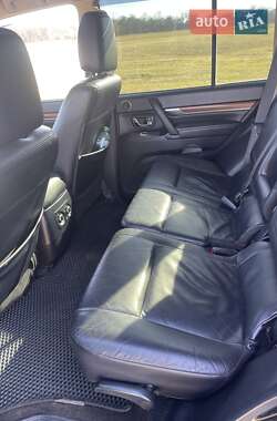 Внедорожник / Кроссовер Mitsubishi Pajero 2007 в 