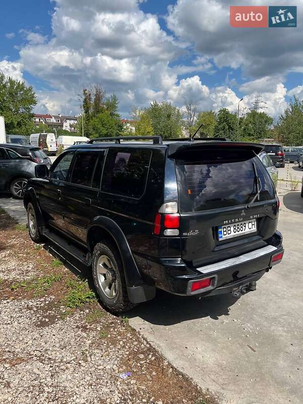 Внедорожник / Кроссовер Mitsubishi Pajero 2007 в Киеве