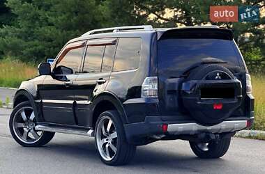 Внедорожник / Кроссовер Mitsubishi Pajero 2007 в Мене