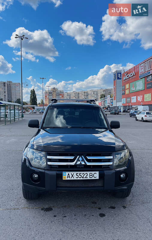 Внедорожник / Кроссовер Mitsubishi Pajero 2008 в Харькове