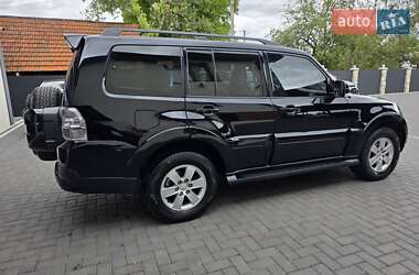 Внедорожник / Кроссовер Mitsubishi Pajero 2007 в 
