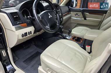 Внедорожник / Кроссовер Mitsubishi Pajero 2007 в 