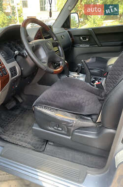 Внедорожник / Кроссовер Mitsubishi Pajero 2004 в 