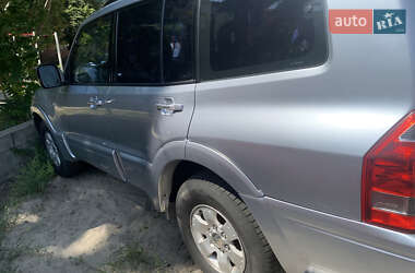 Внедорожник / Кроссовер Mitsubishi Pajero 2004 в 