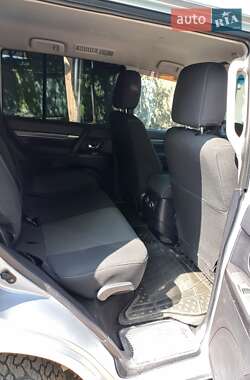 Внедорожник / Кроссовер Mitsubishi Pajero 2010 в 