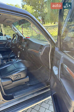 Внедорожник / Кроссовер Mitsubishi Pajero 2007 в 