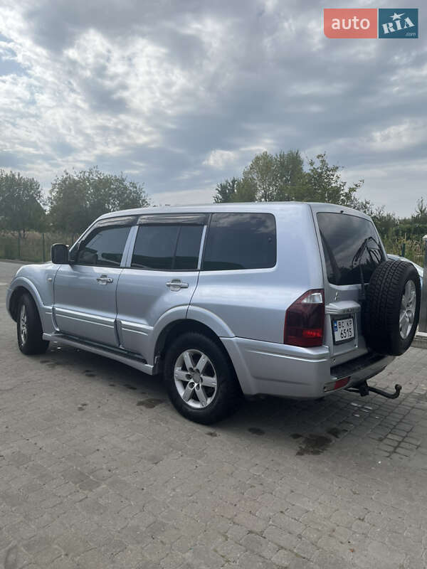 Внедорожник / Кроссовер Mitsubishi Pajero 2006 в Дрогобыче