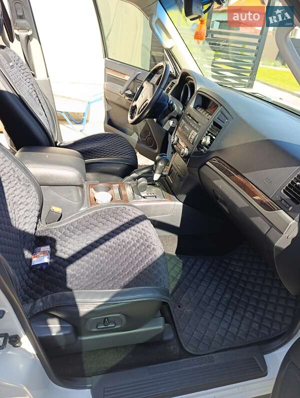 Внедорожник / Кроссовер Mitsubishi Pajero 2013 в Тернополе
